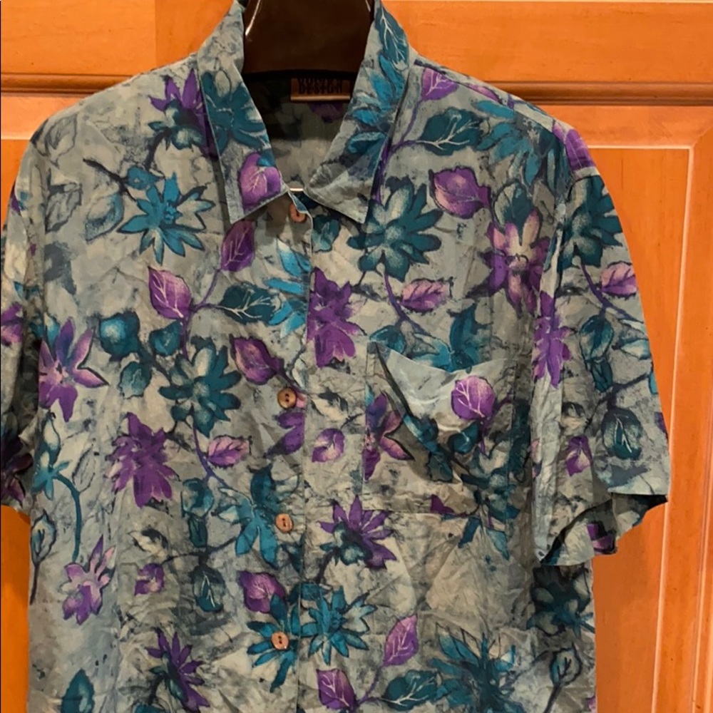 Chico’s size 1 short sleeve camp shirt/blouse
